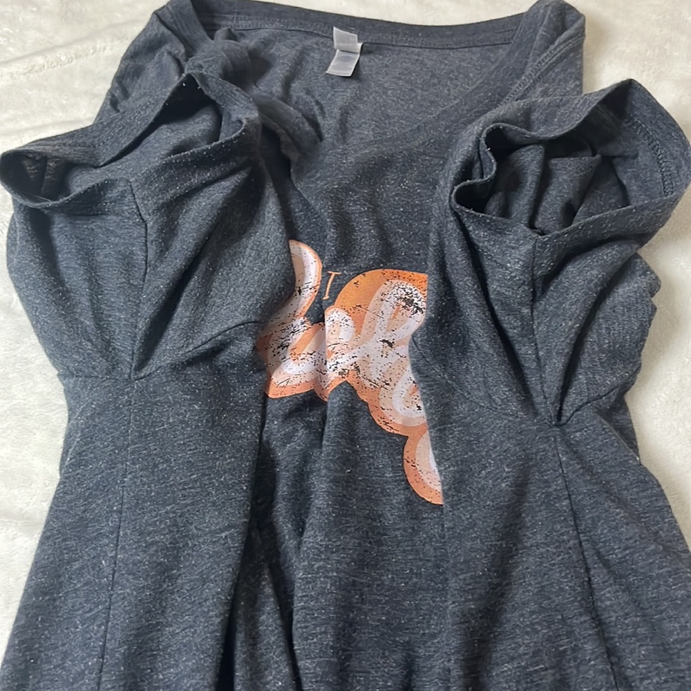 Just Peachy Tee - Picture 14 of 14